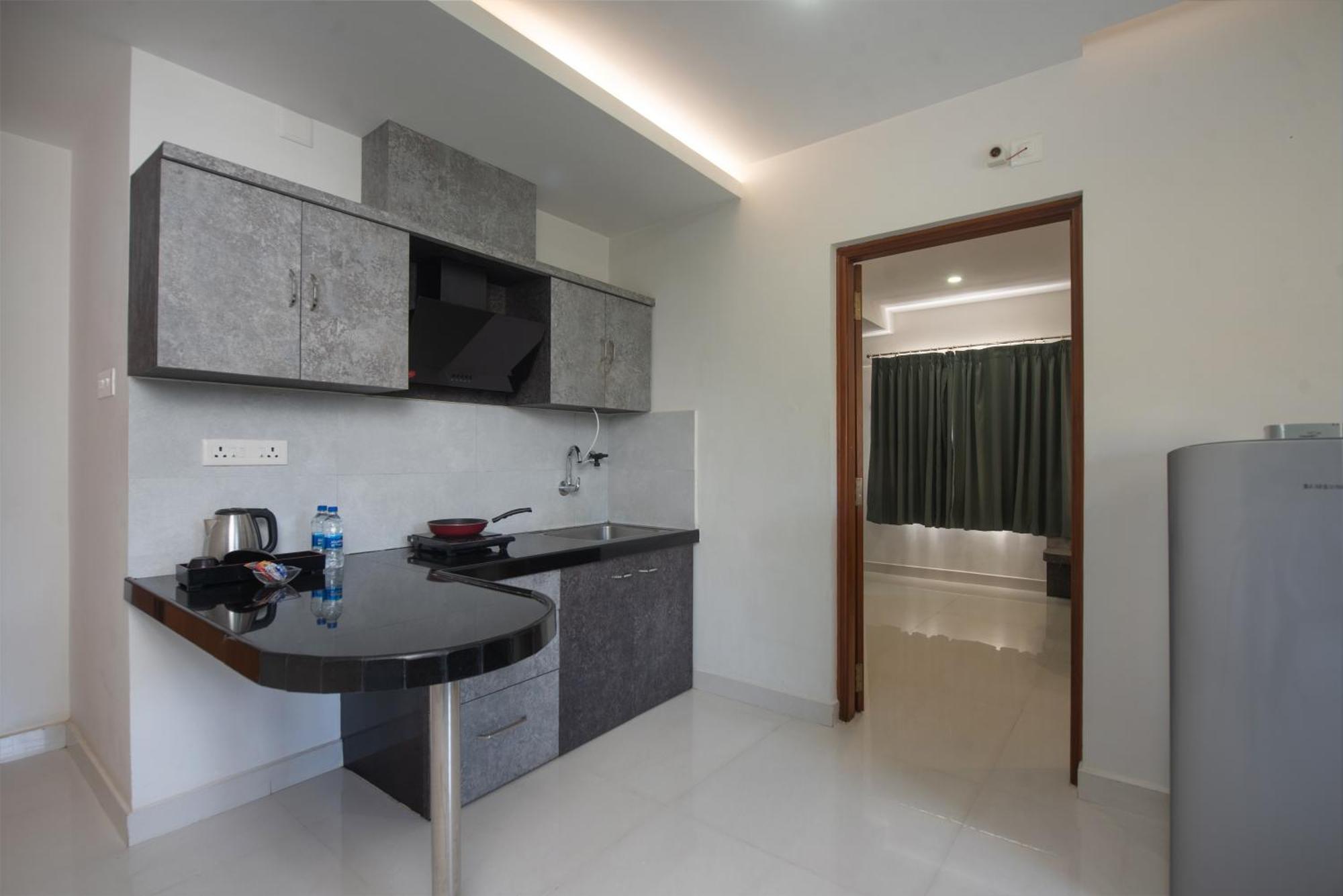Manipal Atalia Service Apartments Exteriör bild