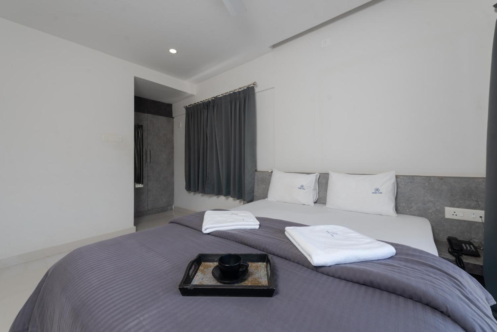 Manipal Atalia Service Apartments Exteriör bild